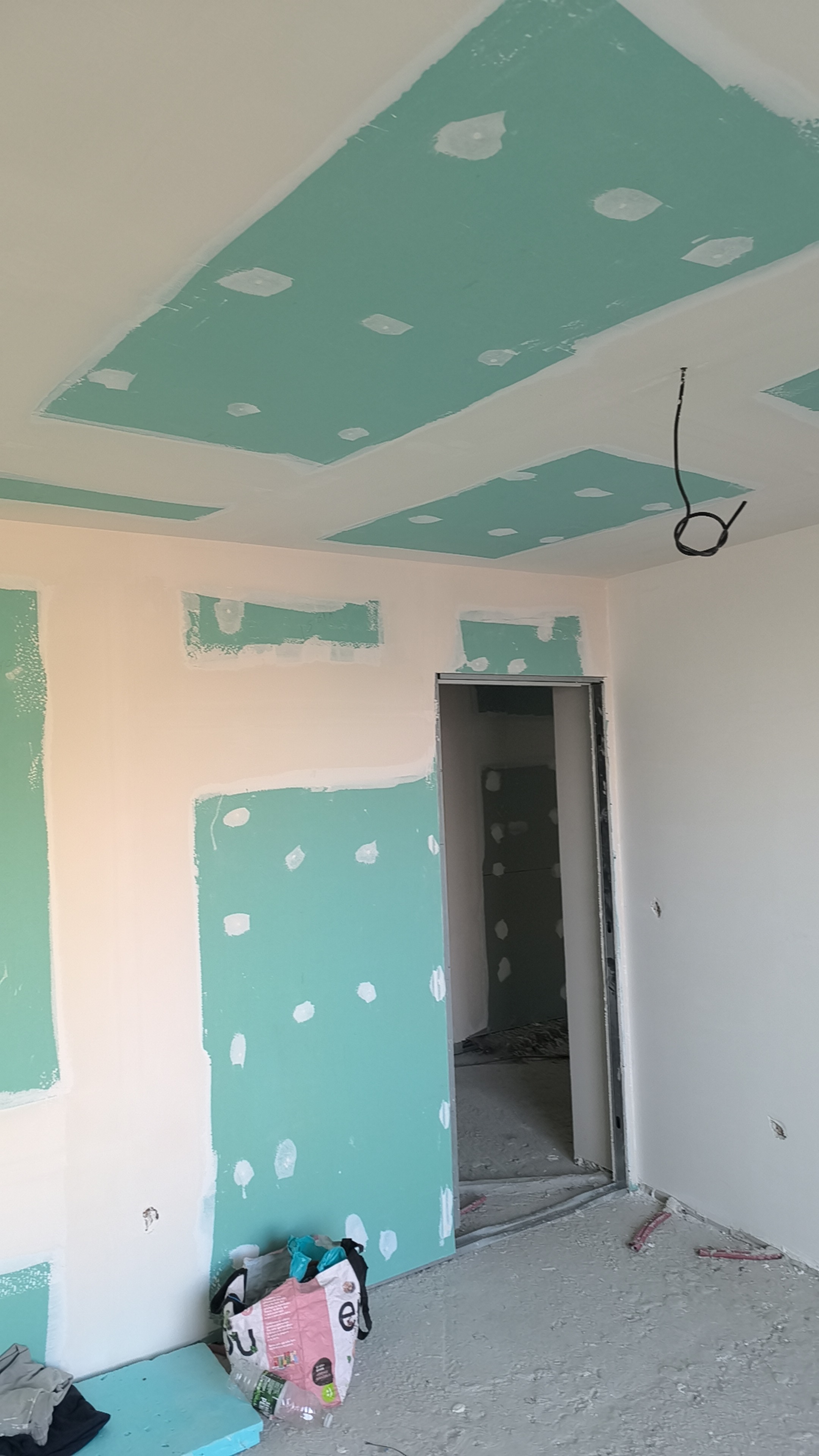 Antes - Acabamento e Pintura Interior